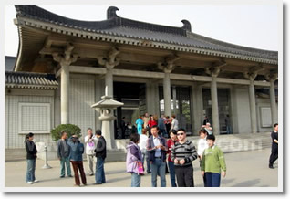 Beijing Xian Hangzhou Huangshan Shanghai 13 Days Tour